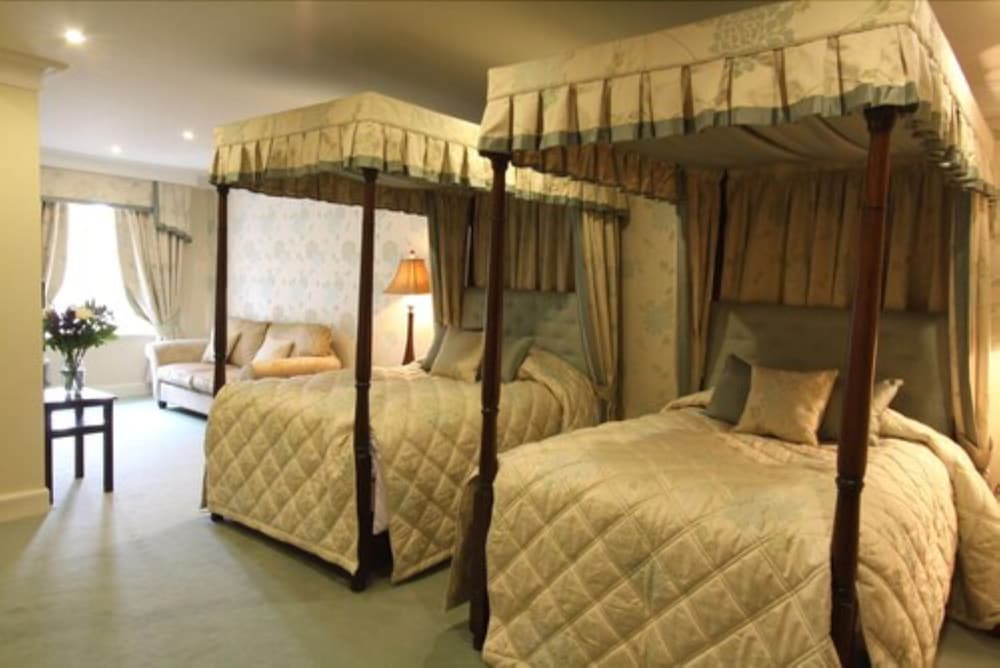 The Mansion House Hotel 24/50