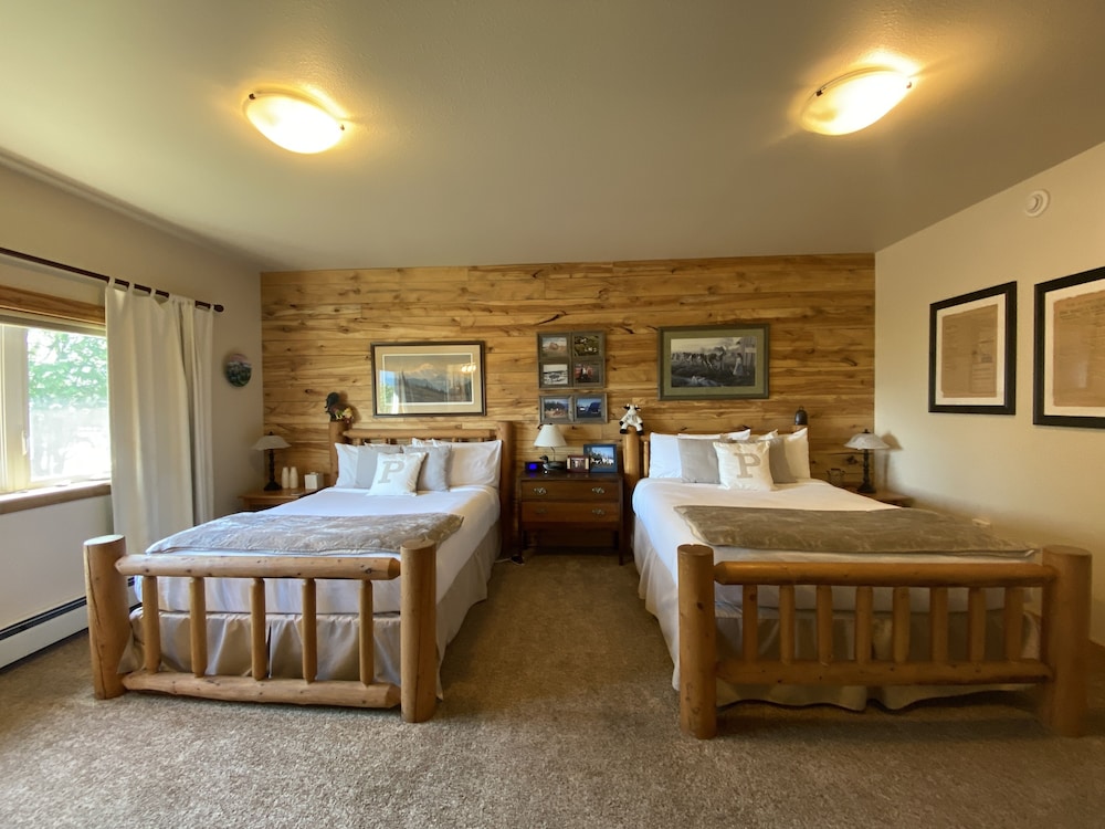 Pioneer Ridge Bed &amp; Breakfast Inn 8/24