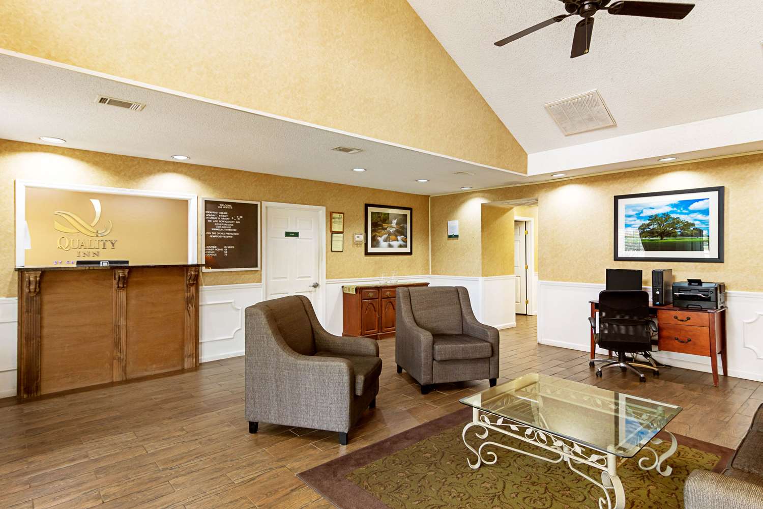 Quality Inn Thomaston 19/37