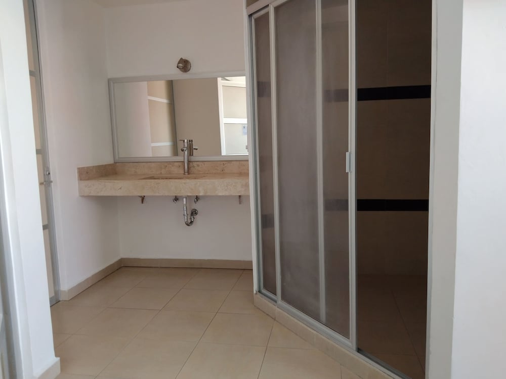 Capital O Hotel Euro Confort Pachuca 43/43