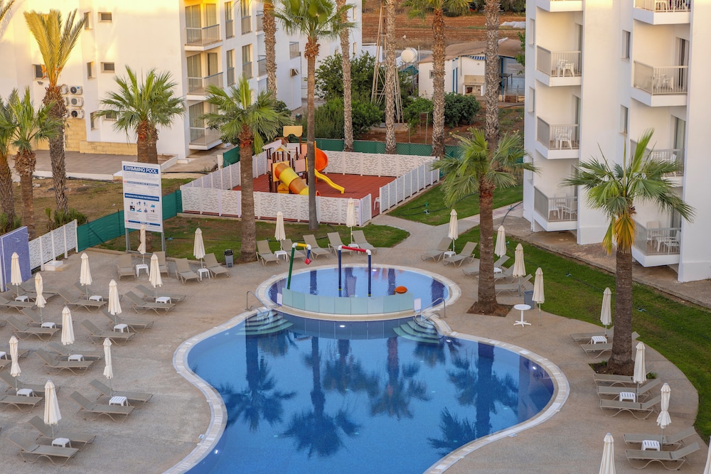 Papantonia Hotel 43/60