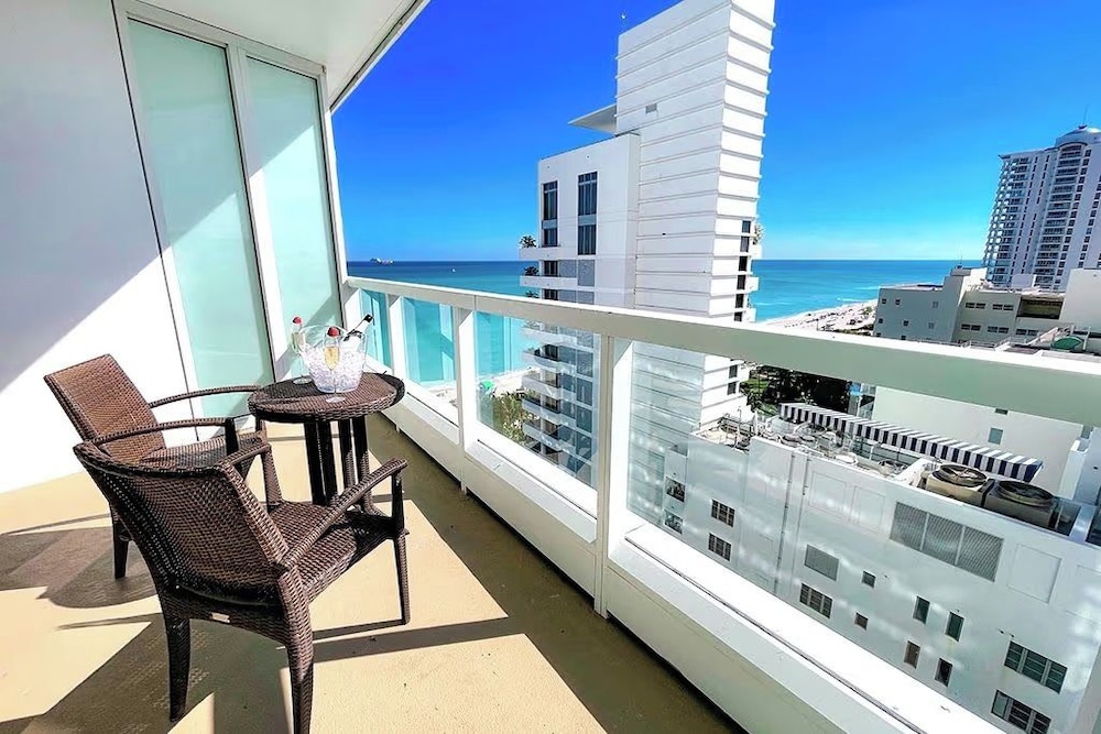 Fontainebleau Miami Beach Private Luxury Suites 5/50