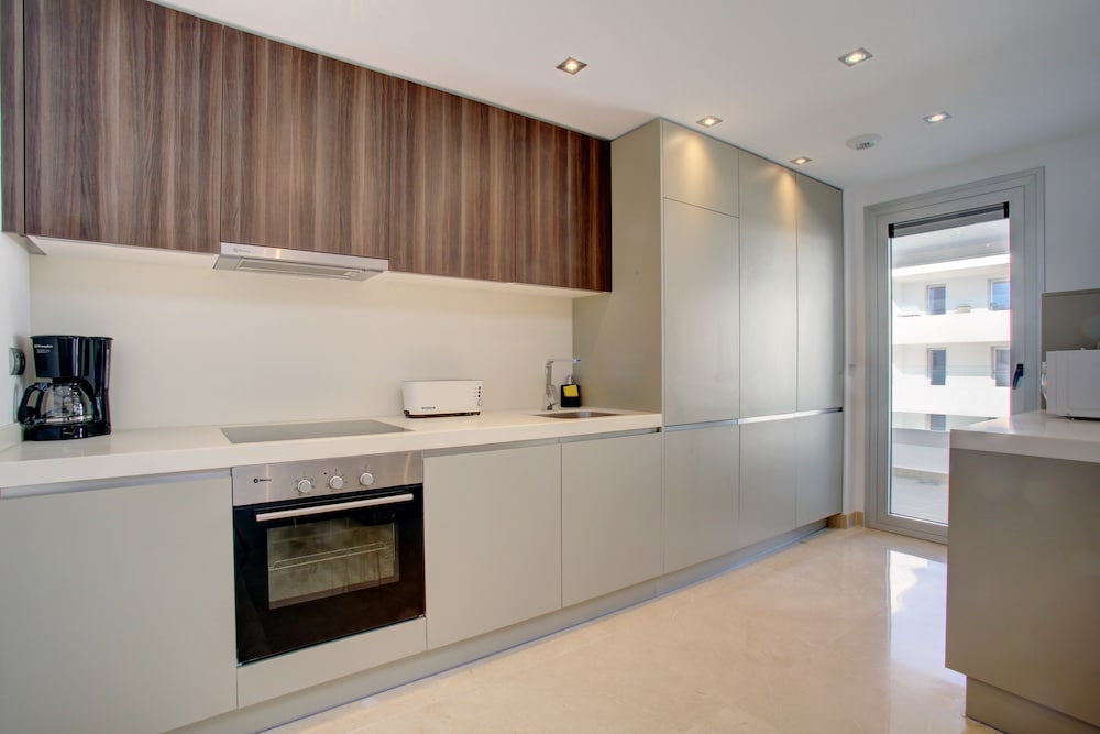 Aqua Apartments Marbella 8/80