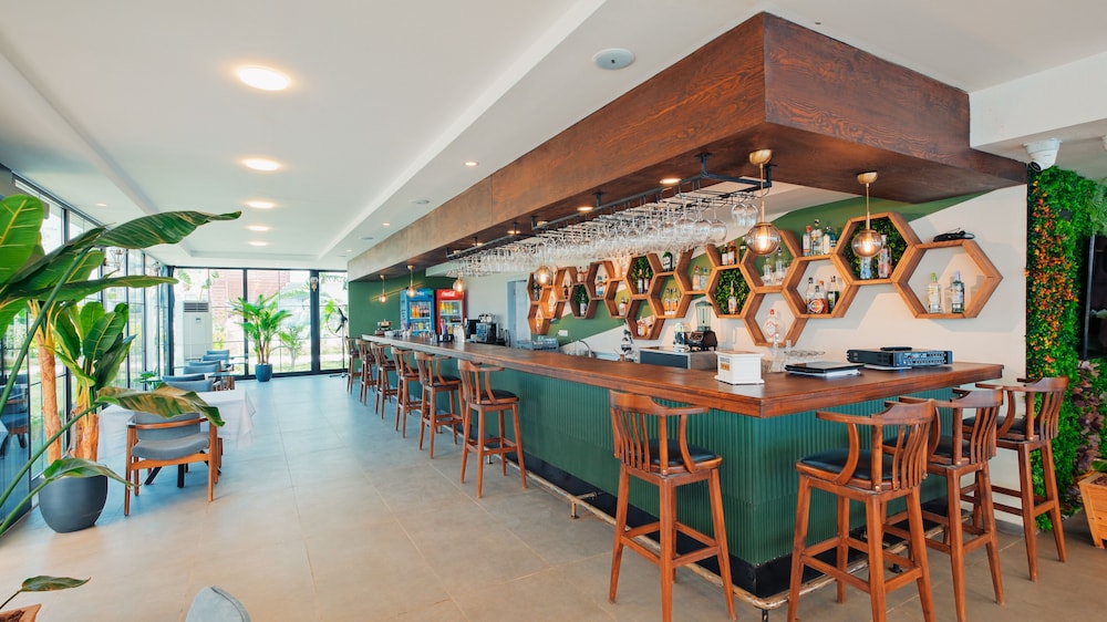 Feniks Hotel 40/61