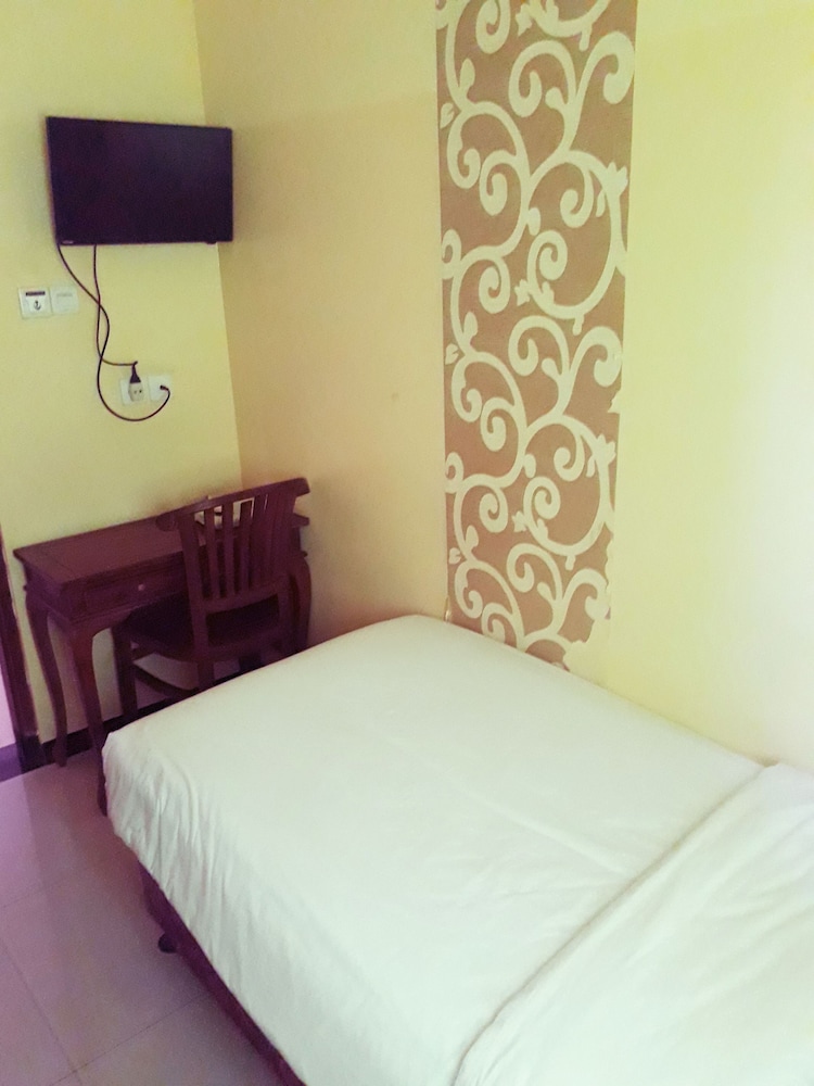 Oyo 856 Hotel Pelangi Indah 4/14