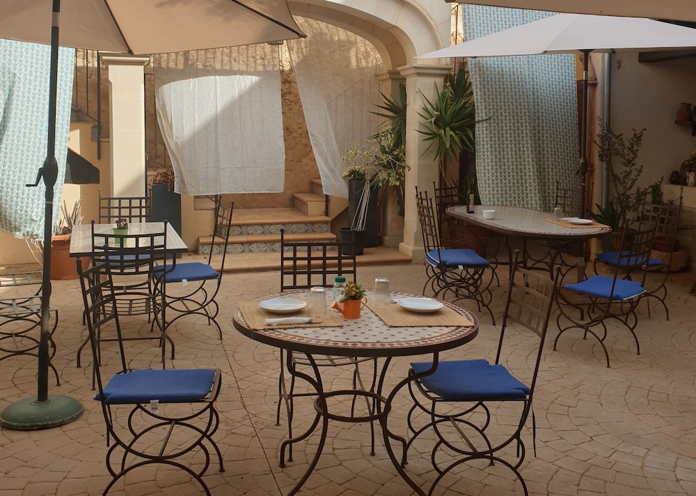 Hotel Segles 62/74