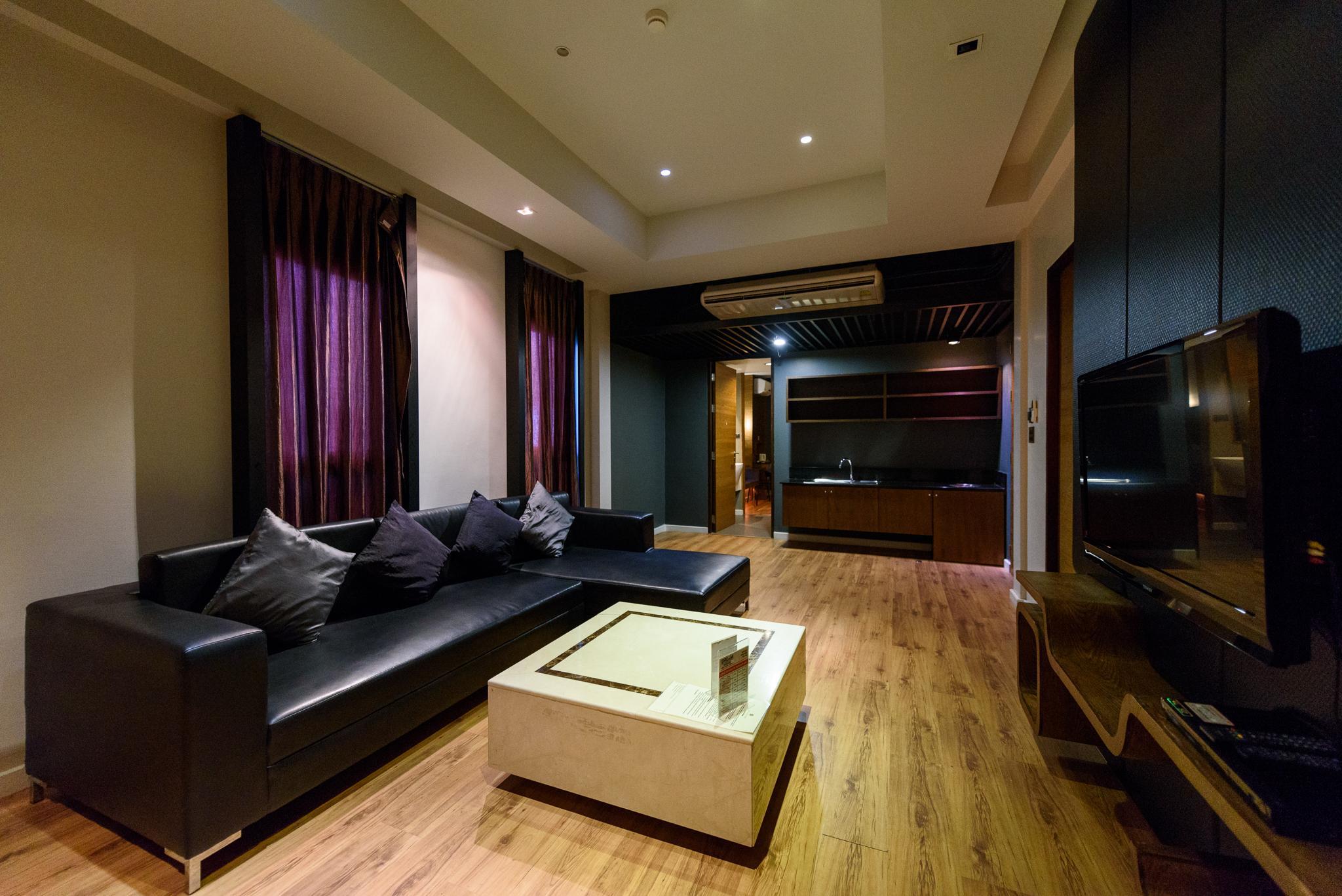 1 Bedroom, Suite, King Bed