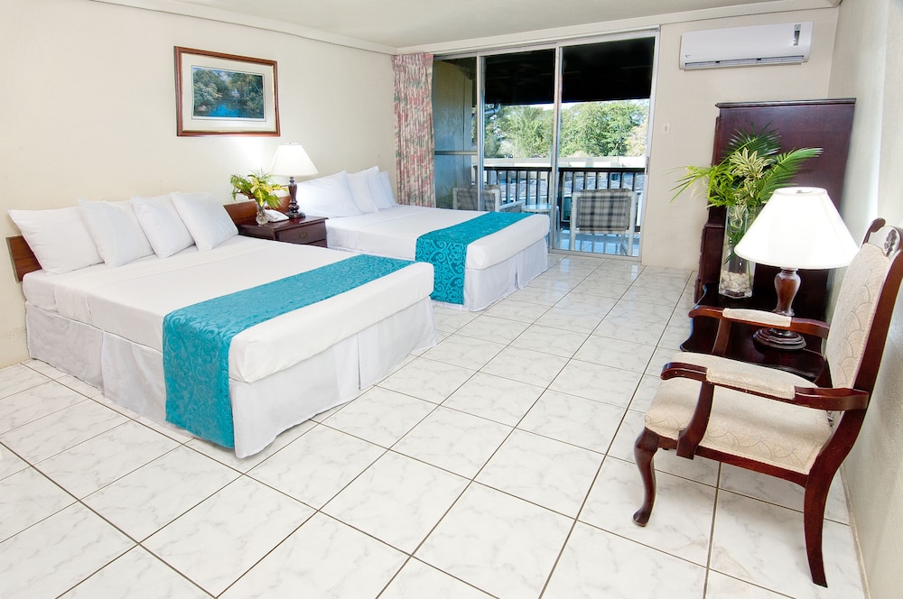 MOUNT IRVINE BAY RESORT 30/70