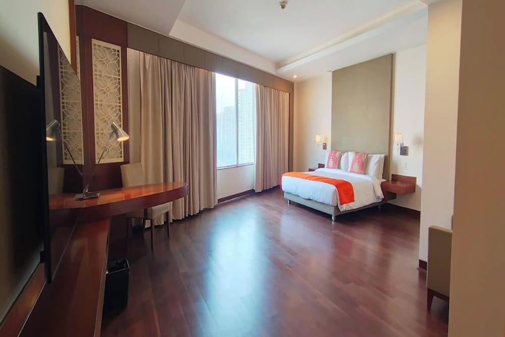 Anya Gurgaon 23/74