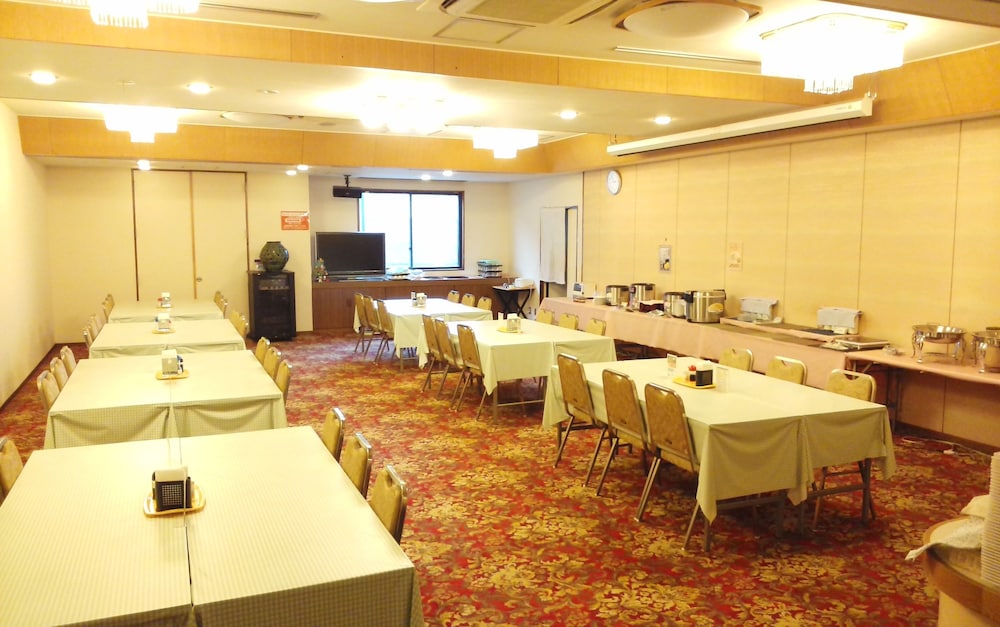 Hotel Miyako Hills Stationten 41/57