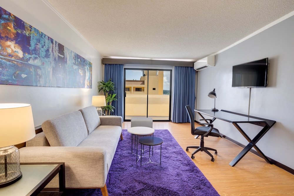 Guam Plaza Resort & Spa 48/69