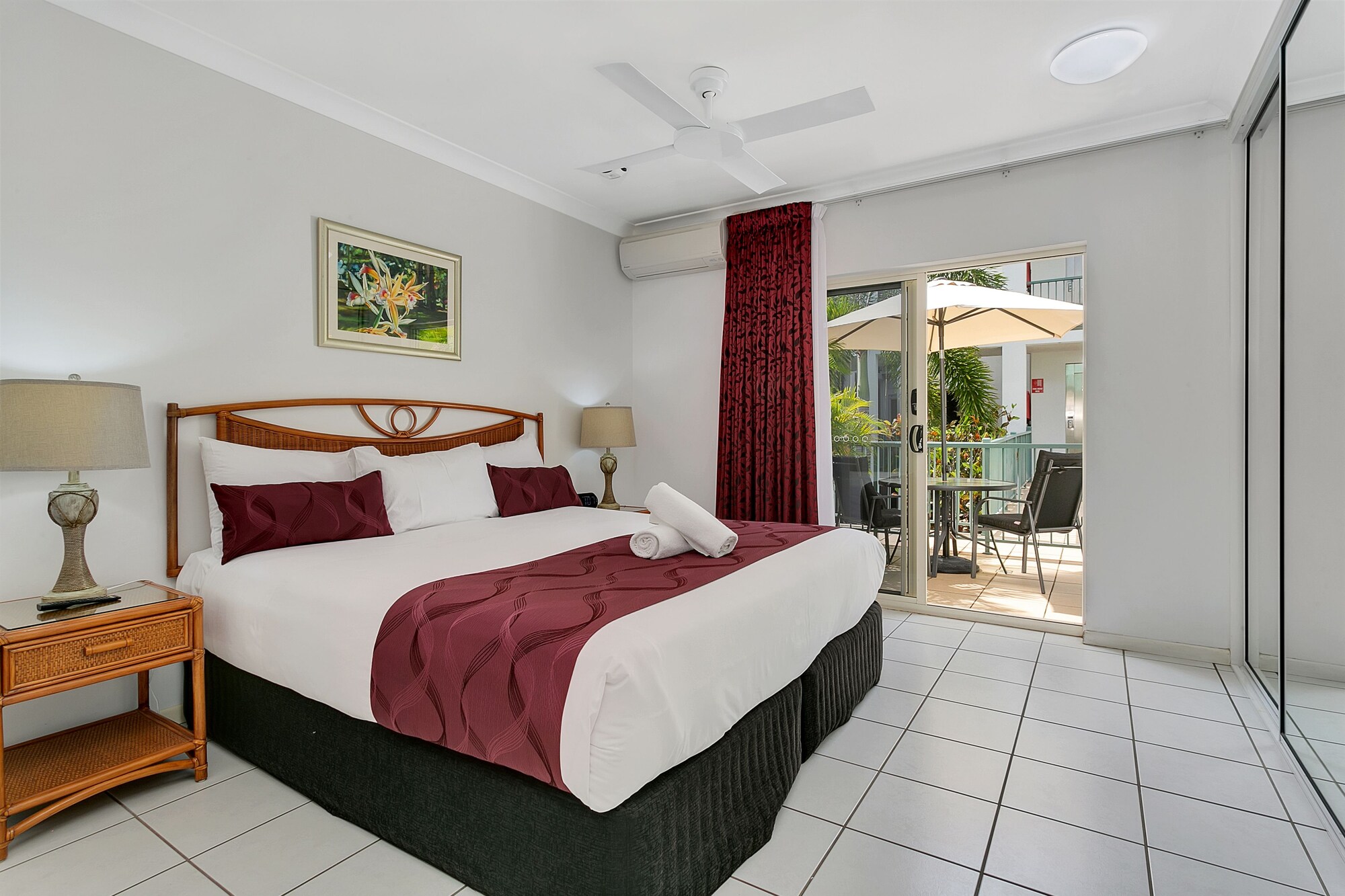 1 Bedroom, Apartment, King Bed, Tropical View
