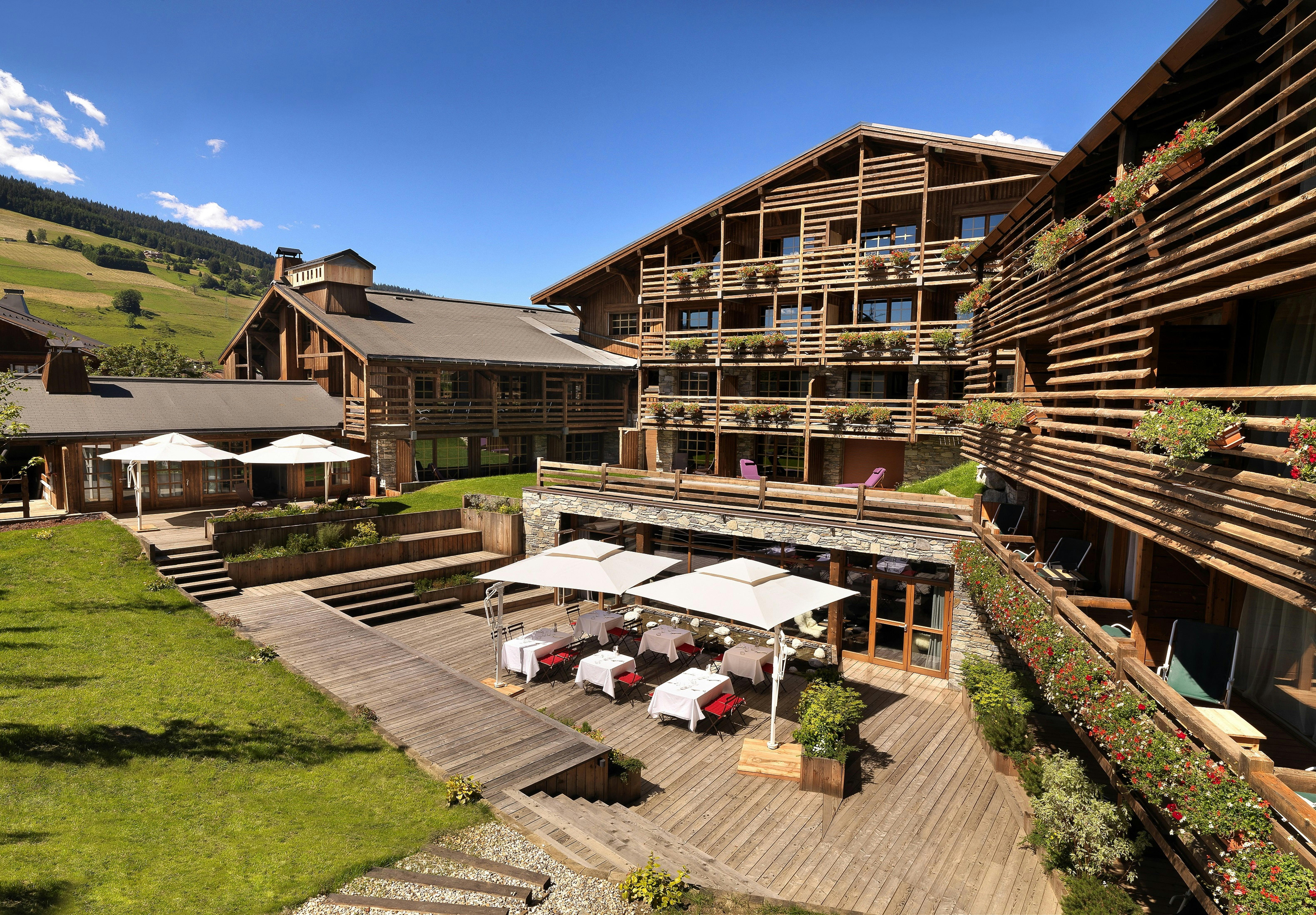 Le M de Megeve 33/37