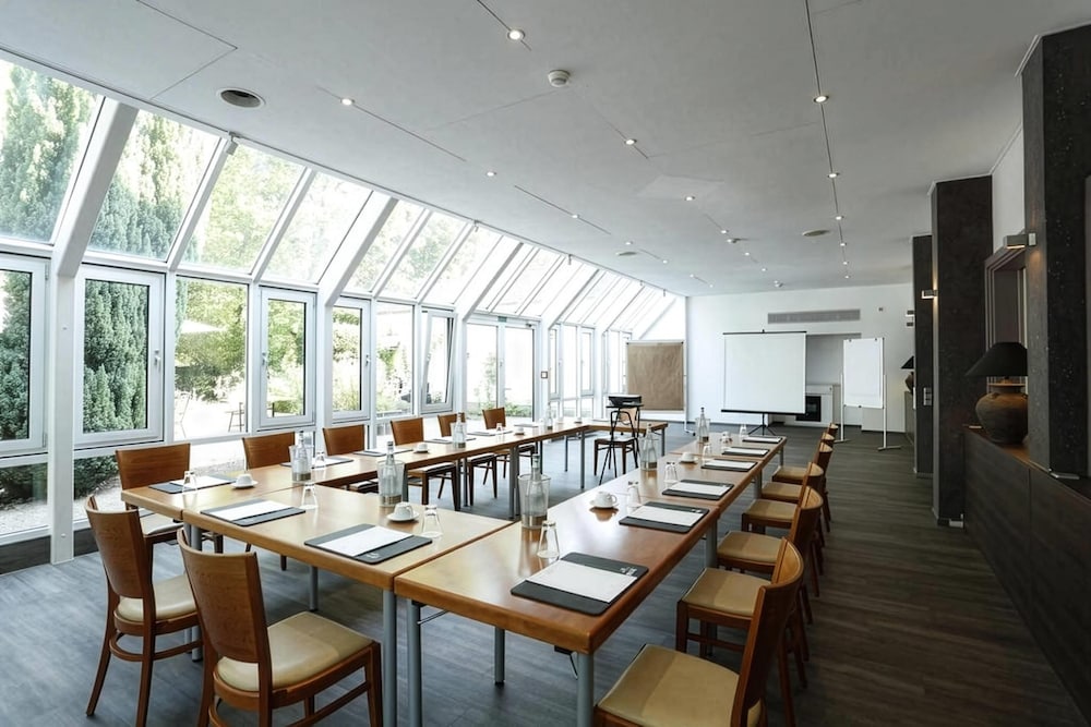 ANA Eden Karlsruhe, Trademark Collection by Wyndham 70/88