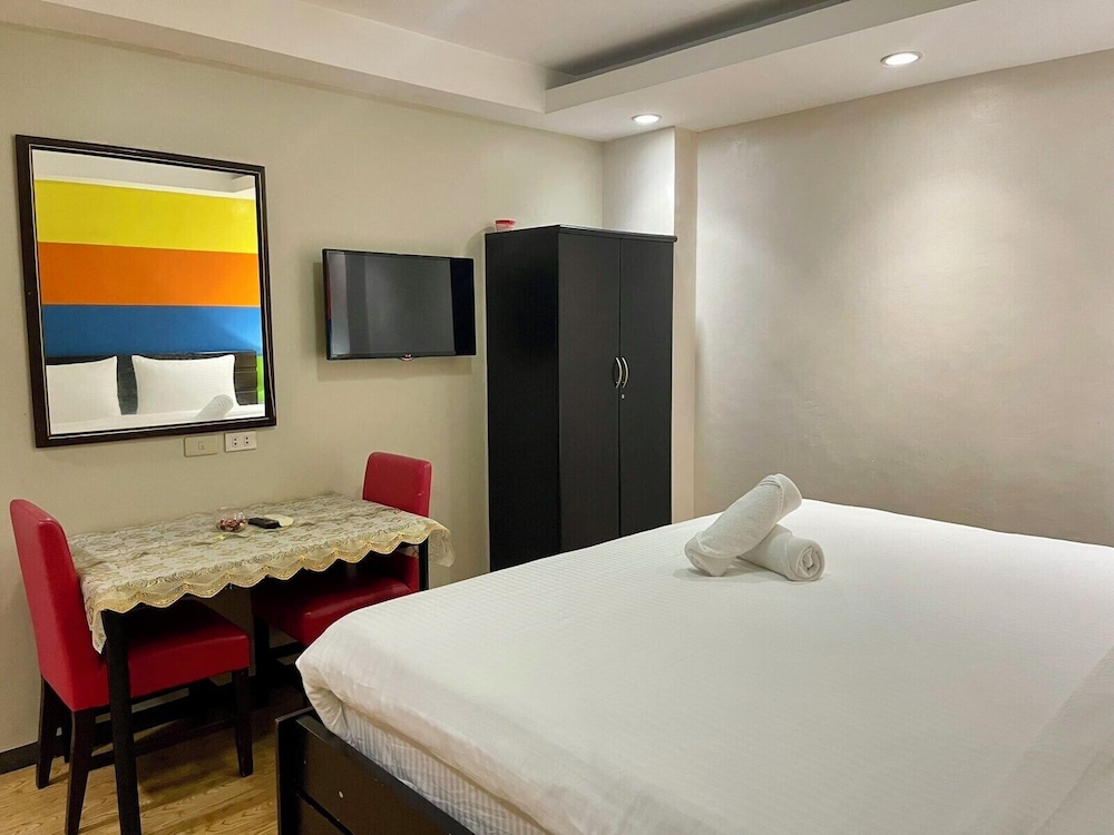 Fave Hotel Angeles City 26/37