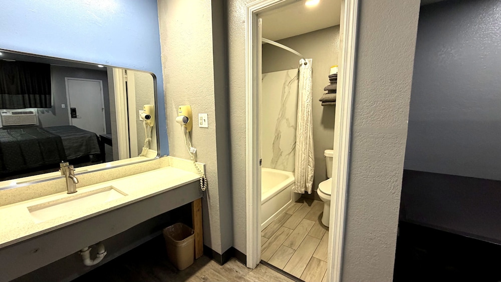 OYO Hotel Waldron AR - Hwy 71 45/52