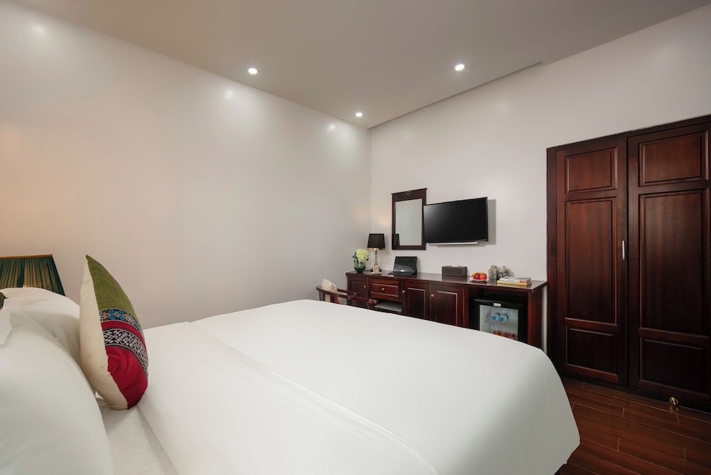 STANDARD, DOUBLE BED