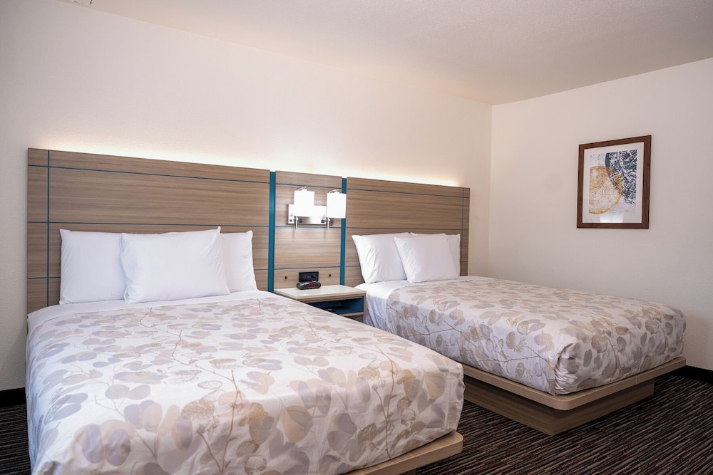 Lemon Heights Inn 22/58