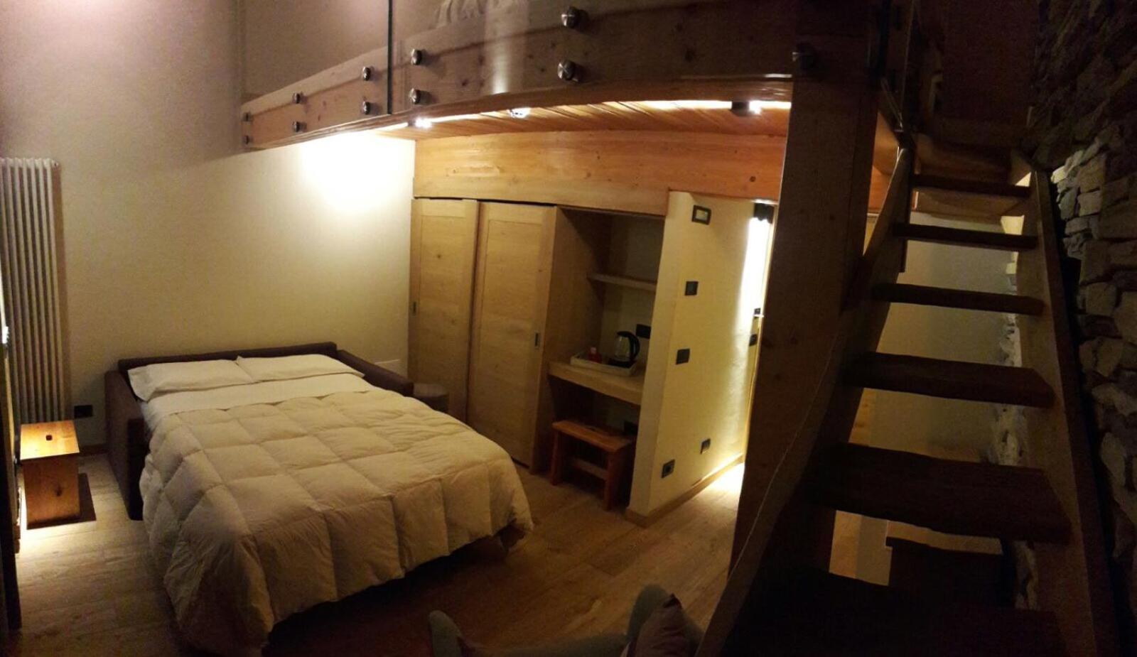 Dufour Hotel 15/42