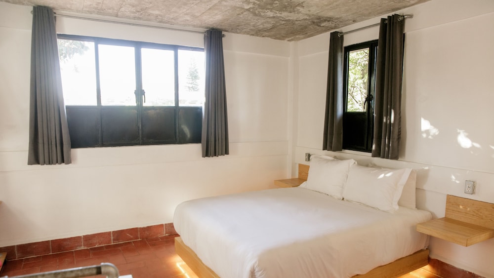 Agrado Guest House 13/56