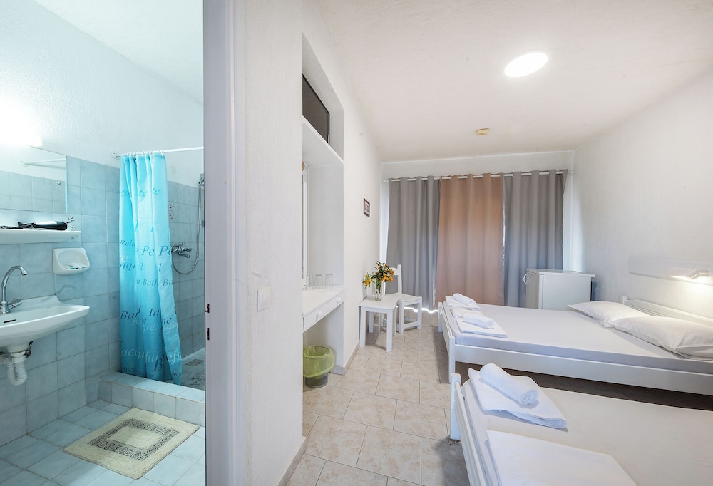 Le Mirage Hotel 47/51