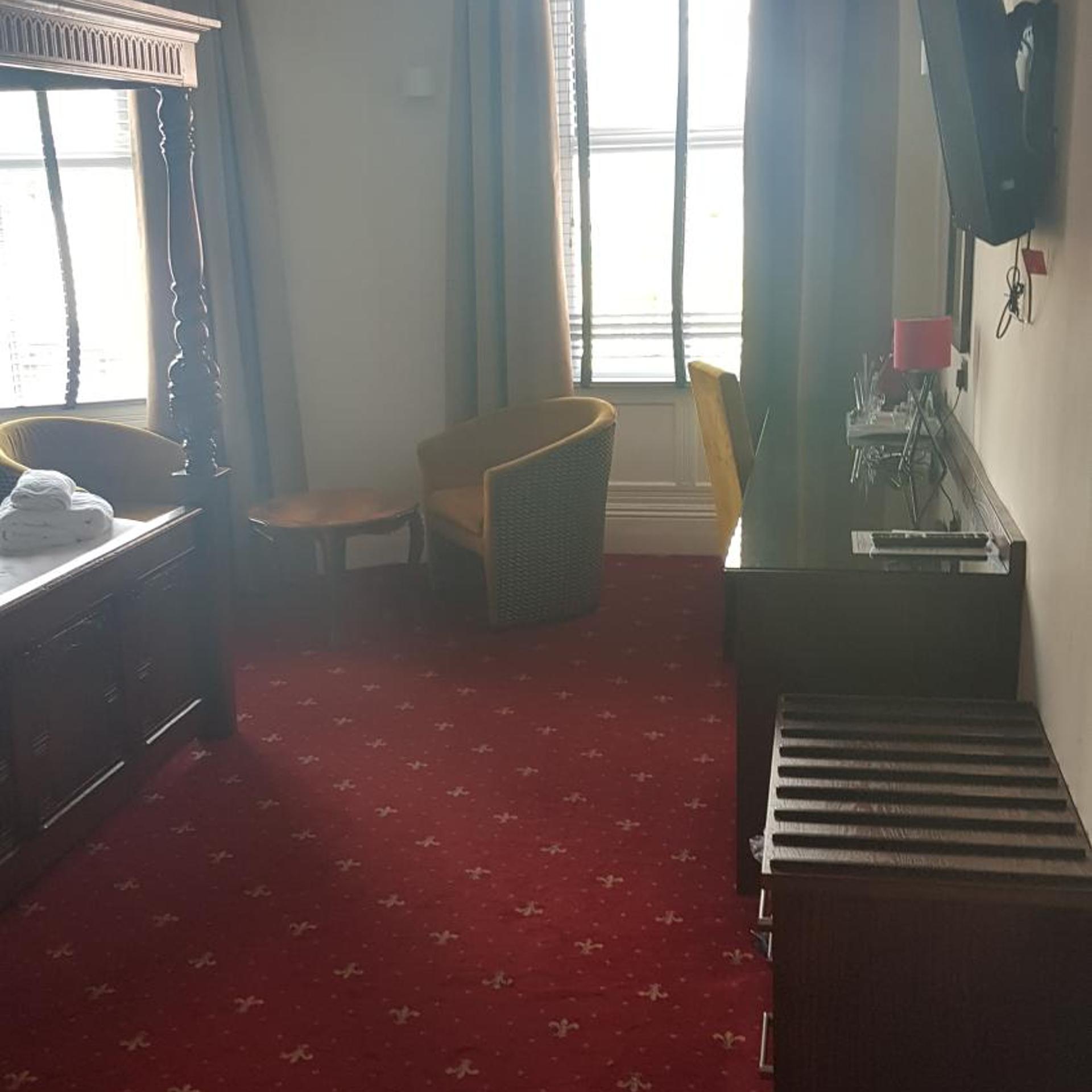 The Castle Hotel 40/61