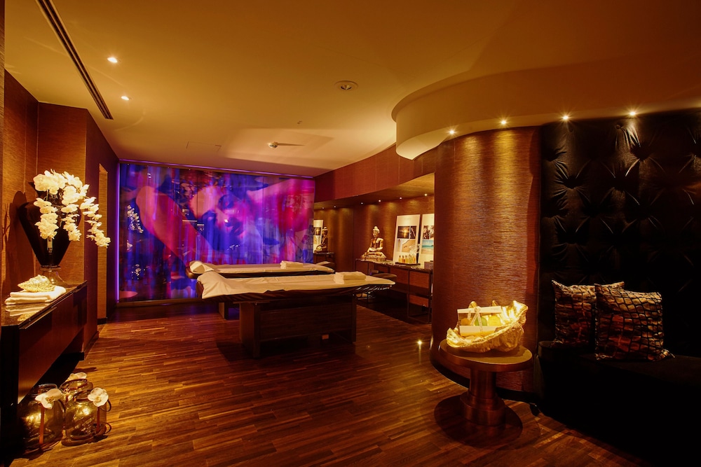Savoy Hotel 15/33
