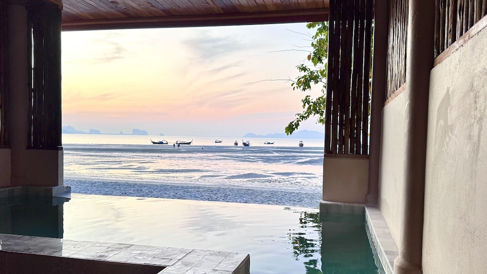 Koh Mook Riviera Beach Resort 38/50