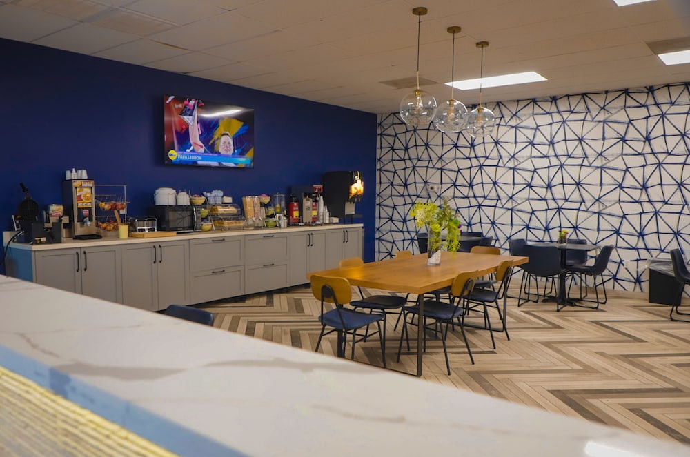 Airport Inn Nederland Texas 43/59