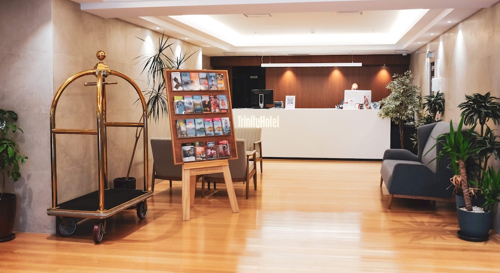 Trinity Hotel 2/50