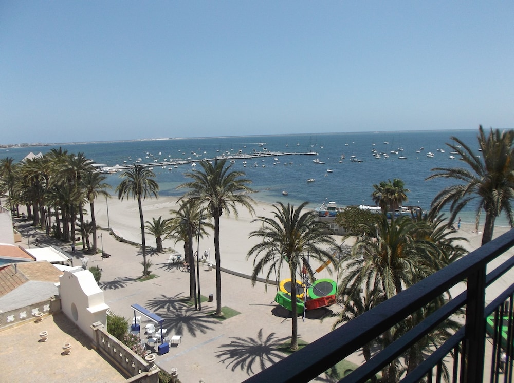 Lido Hotel 28/29