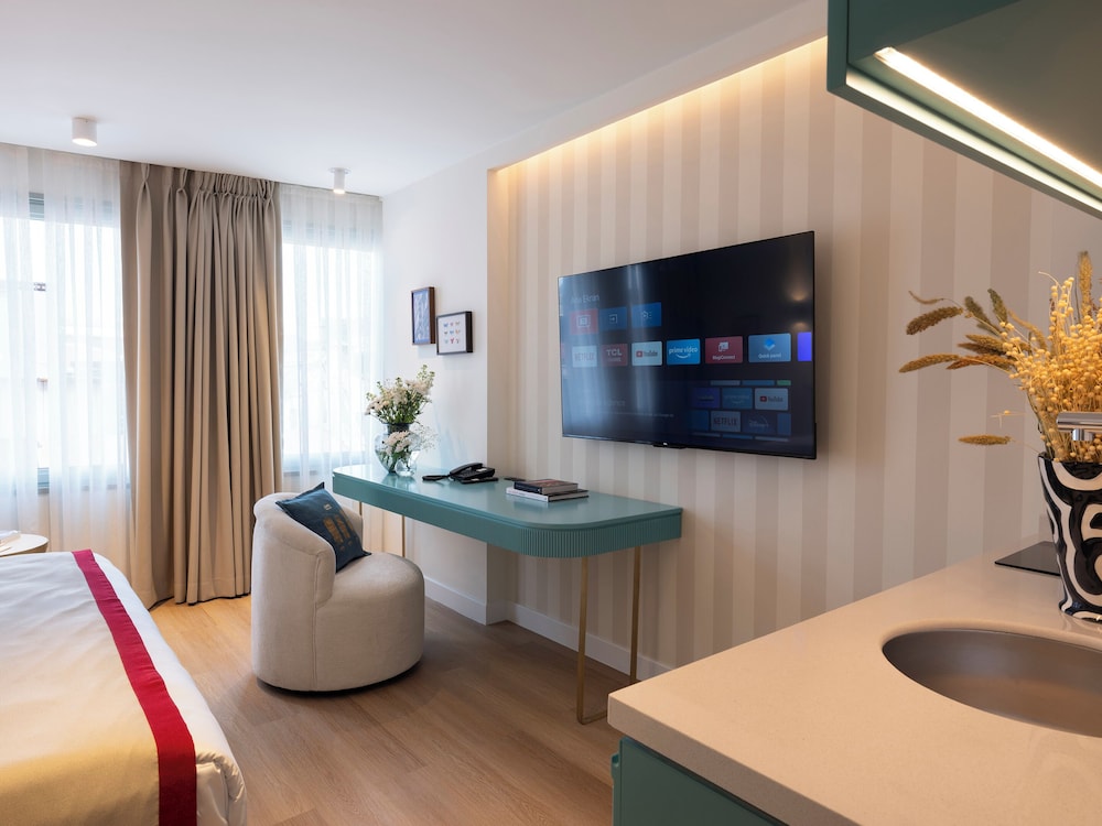 JUNO RESIDENCES 28/40