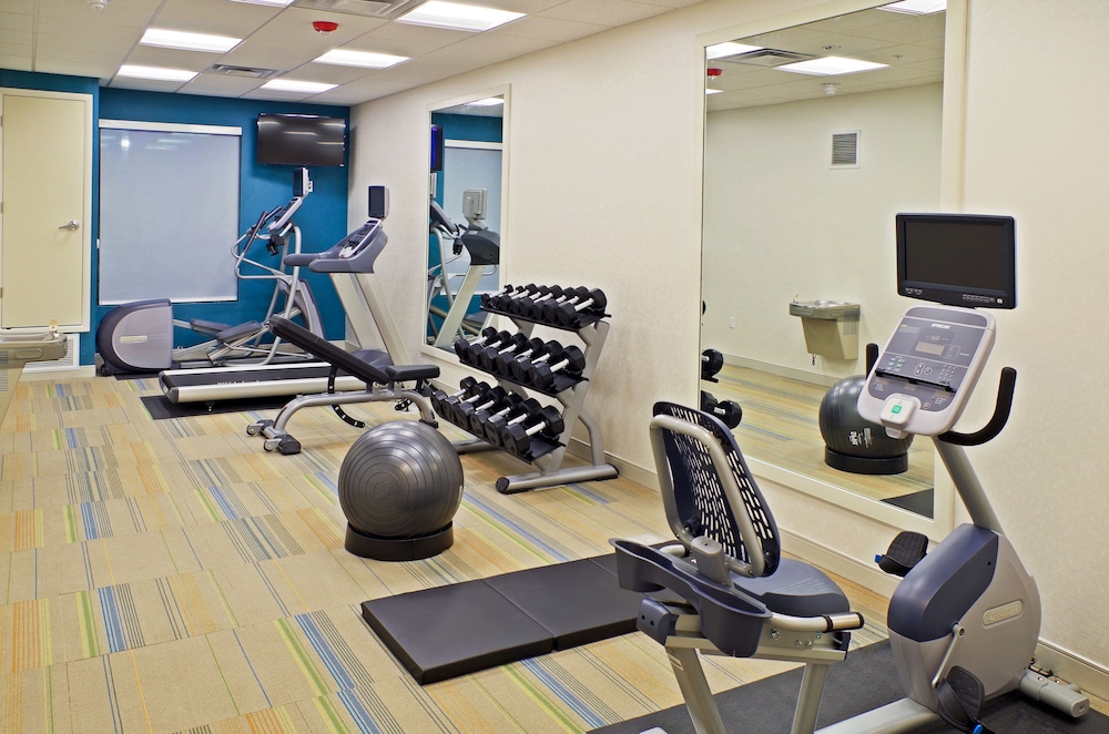 Holiday Inn Express Hotel & Suites Phoenix North Scottsdale 36/58
