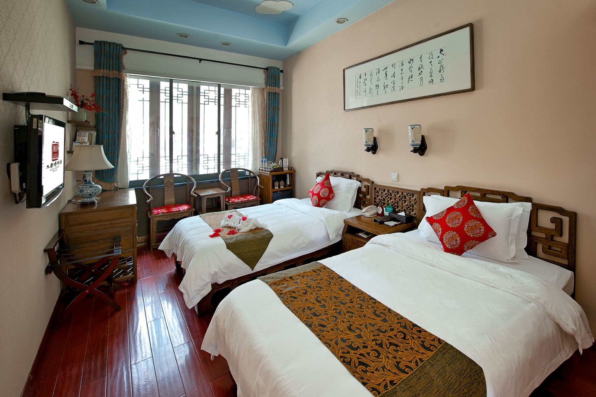 Standard, Twin Beds