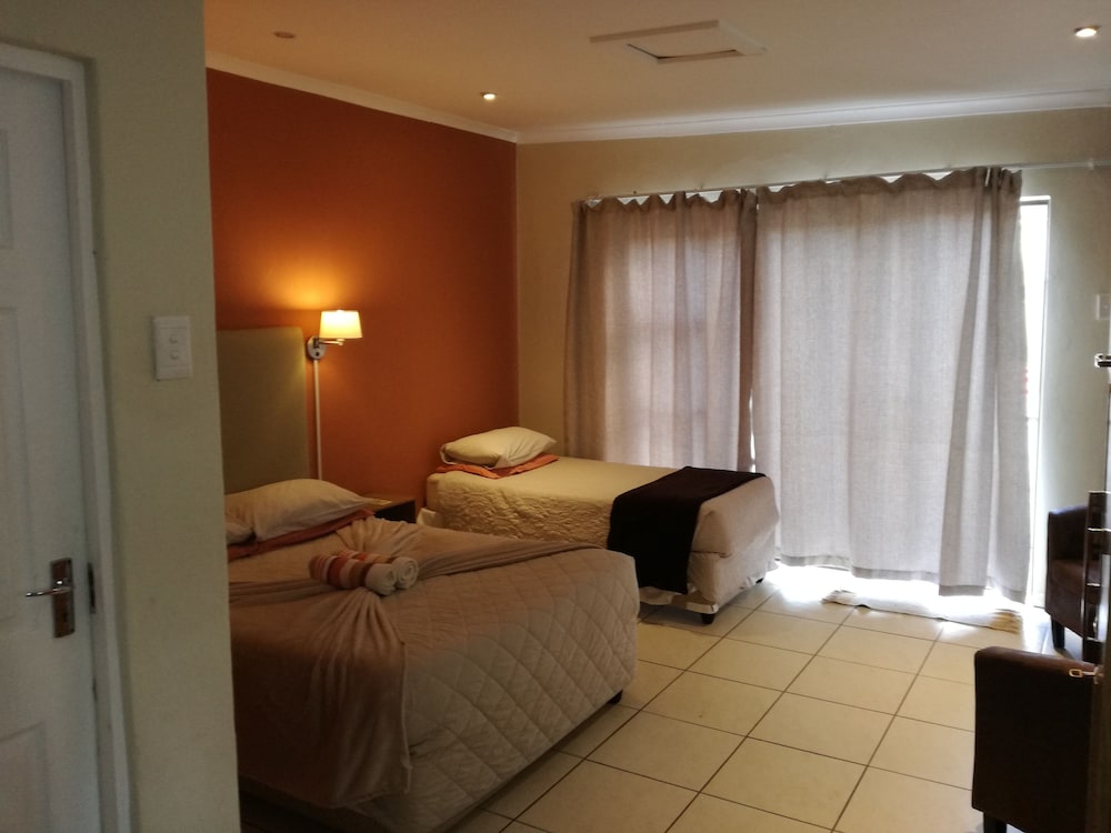 Framesby Guesthouse 9/36