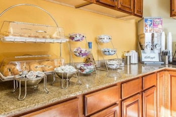 SureStay Hotel By Best Western Columbus Downtown 25/34