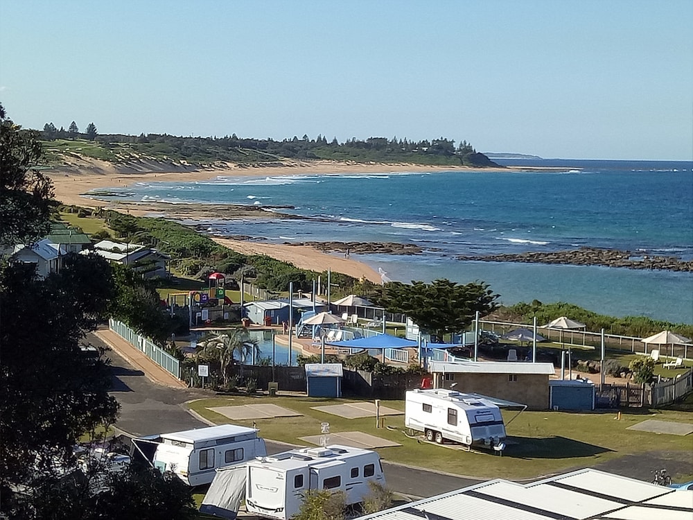 BLUE LAGOON BEACH RESORT 55/67