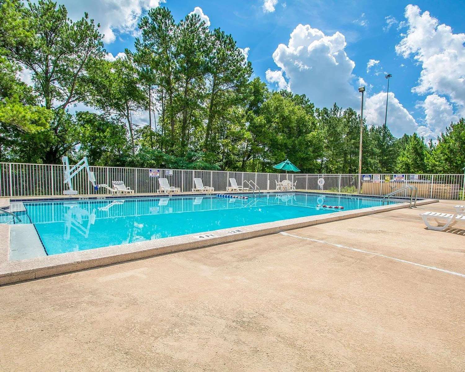 Rodeway Inn Gainesville University Area 4/12