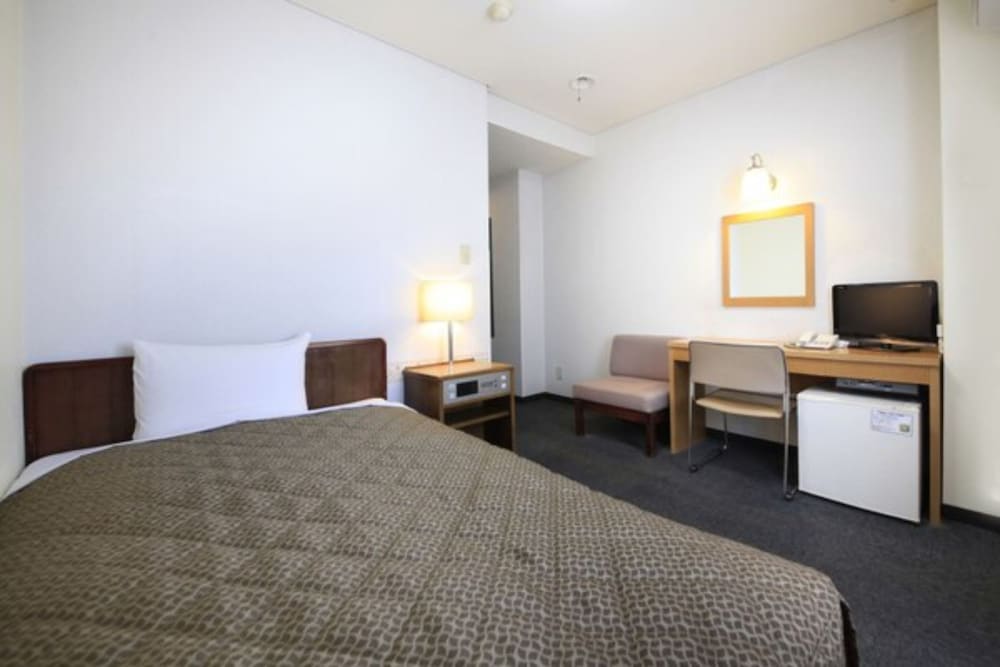 Chofu Urban Hotel 9/24