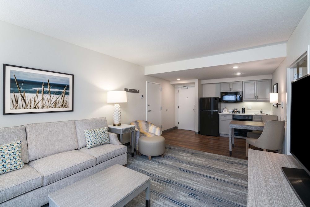 Hampton Inn & Suites Amelia Island-Historic Harbor Front 29/44