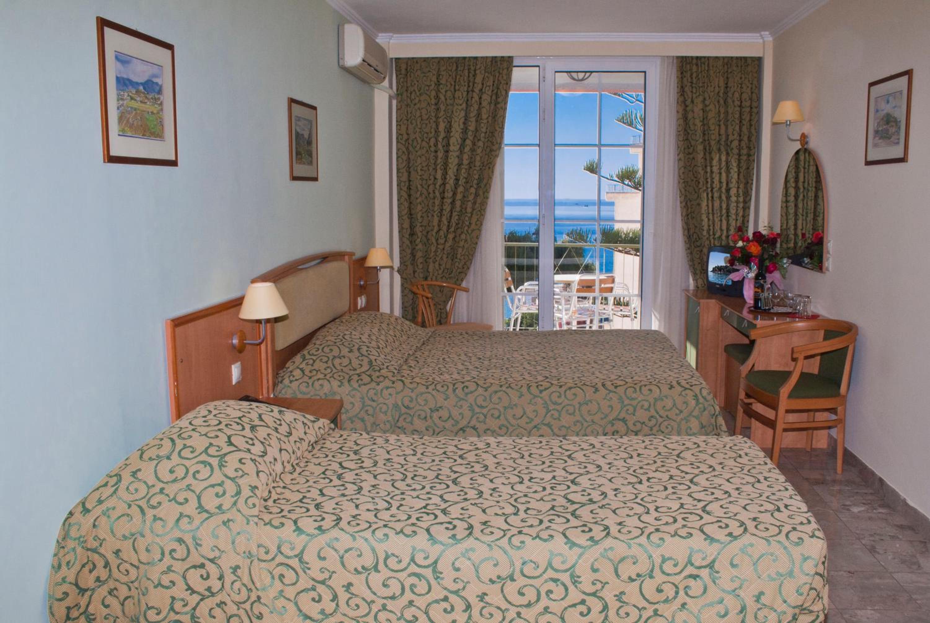 Tolon Holidays 30/56