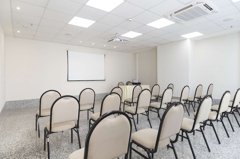 Tulip Inn Vila Velha 38/50