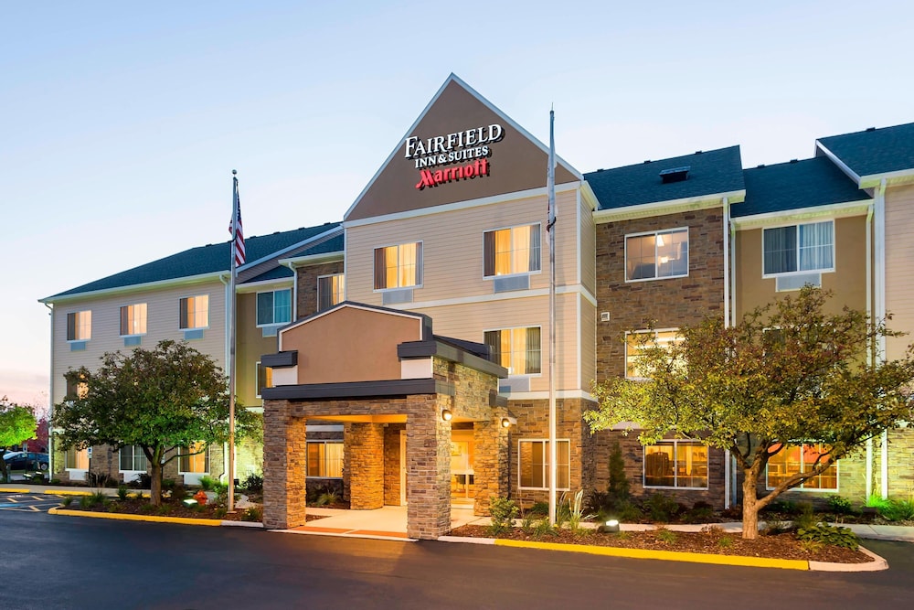 Fairfield Inn Suites By Marriott Chicago Naperville Aurora 1/50