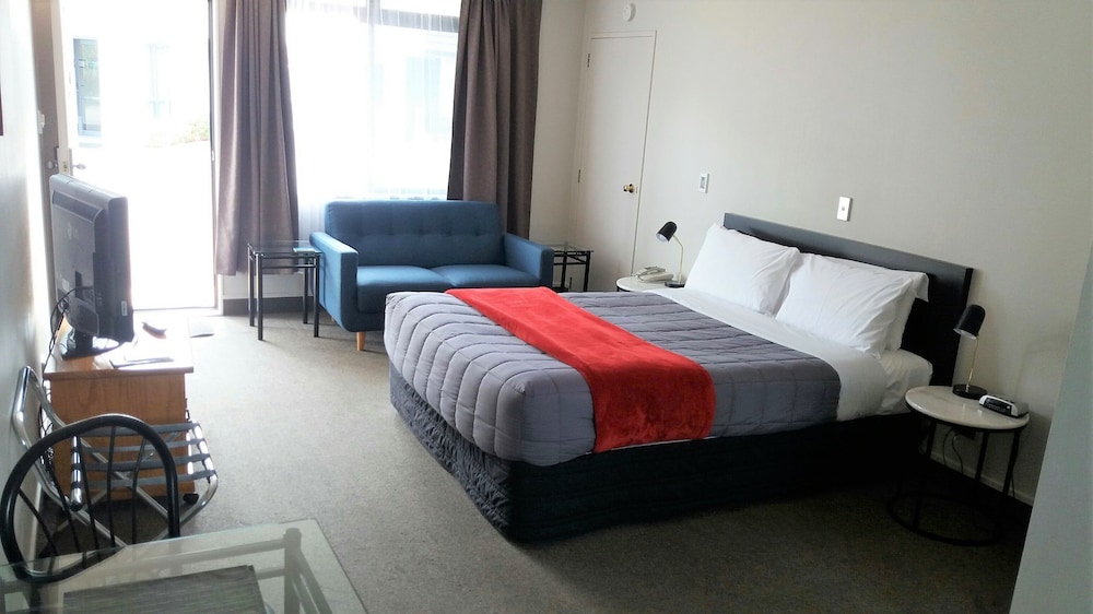 Bay Palm Motel 17/50