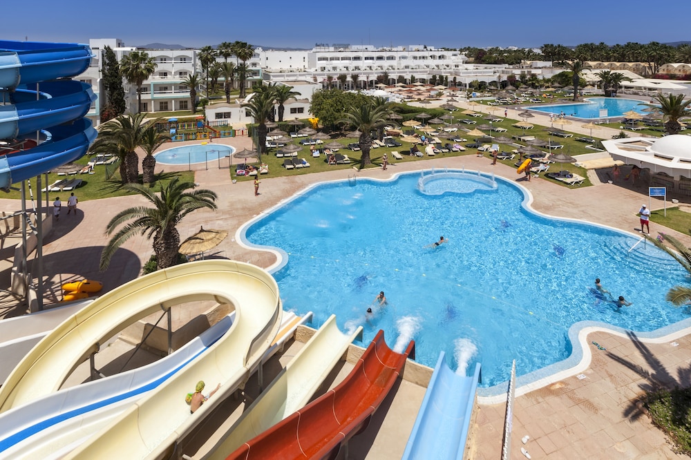 Caribbean World Venus Beach 53/64