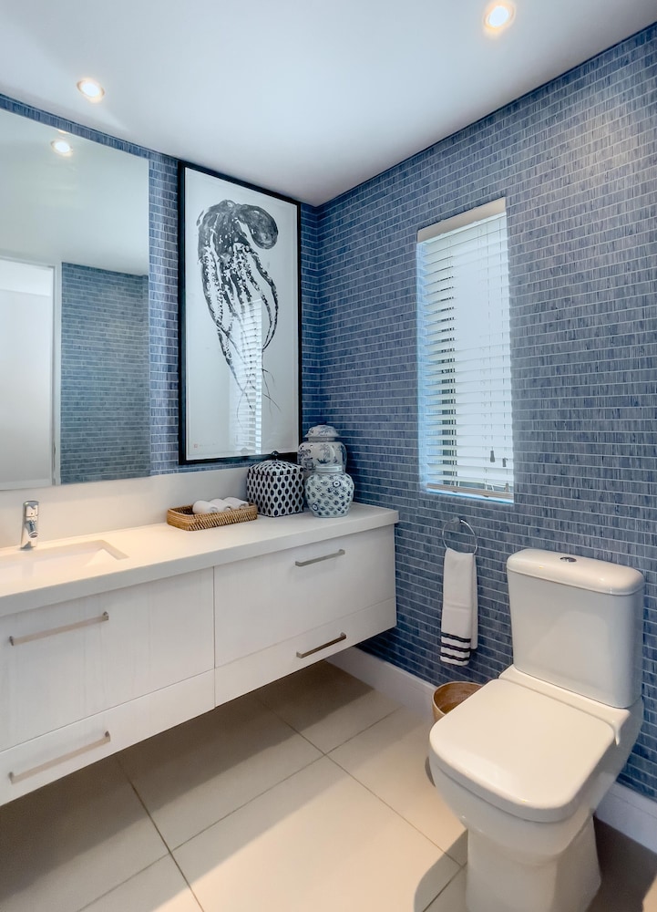 Le Paradis Penthouse Apartment 32/37