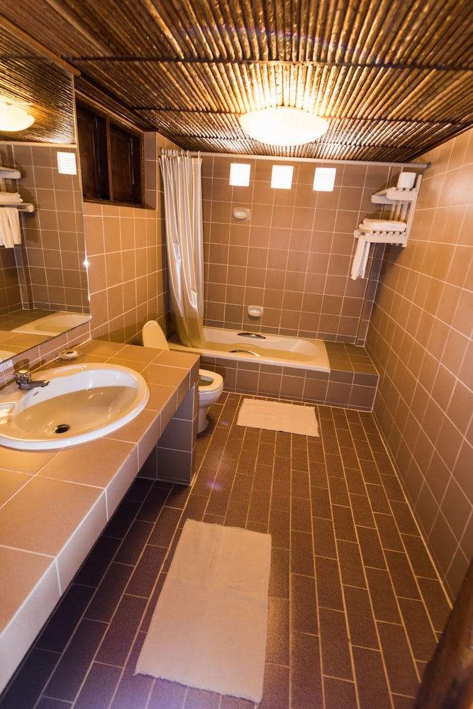 Rayong Resort Hotel 64/65