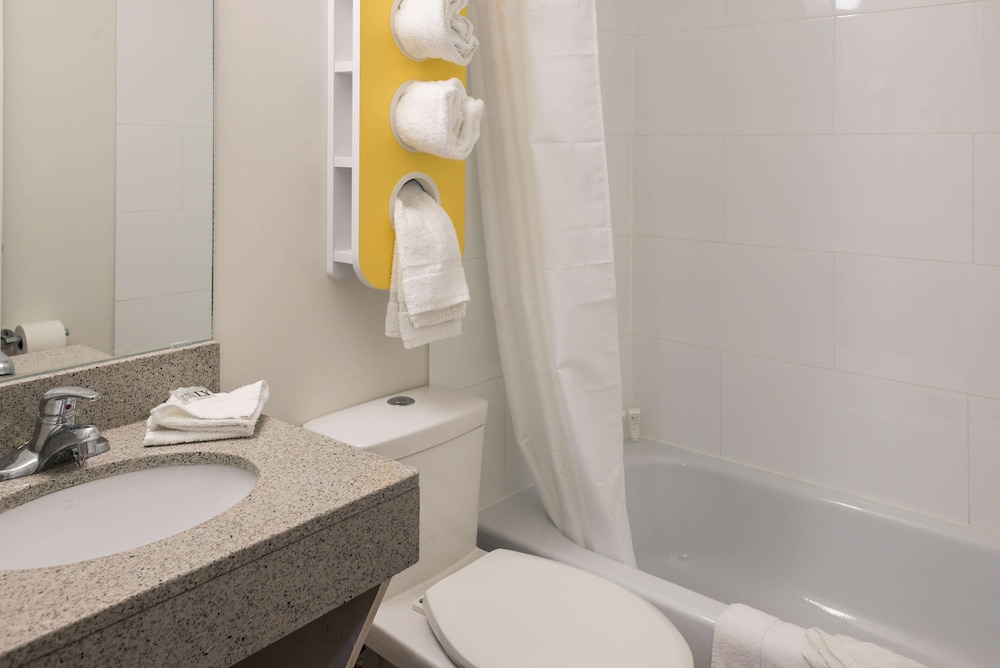 Motel6 Fort St John BC 27/31