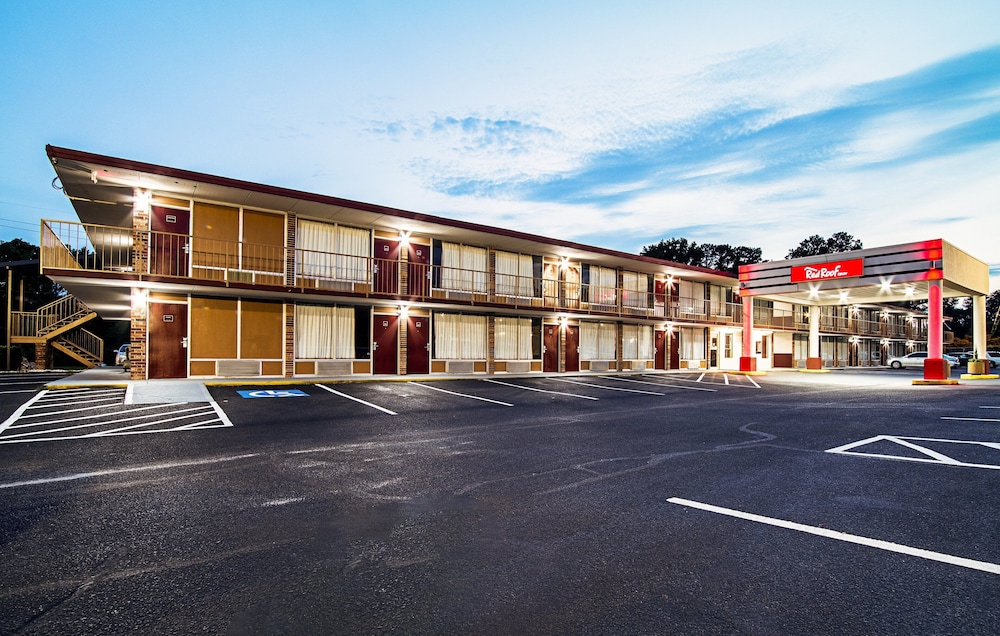Red Roof Inn Columbia, SC Airport 1/33