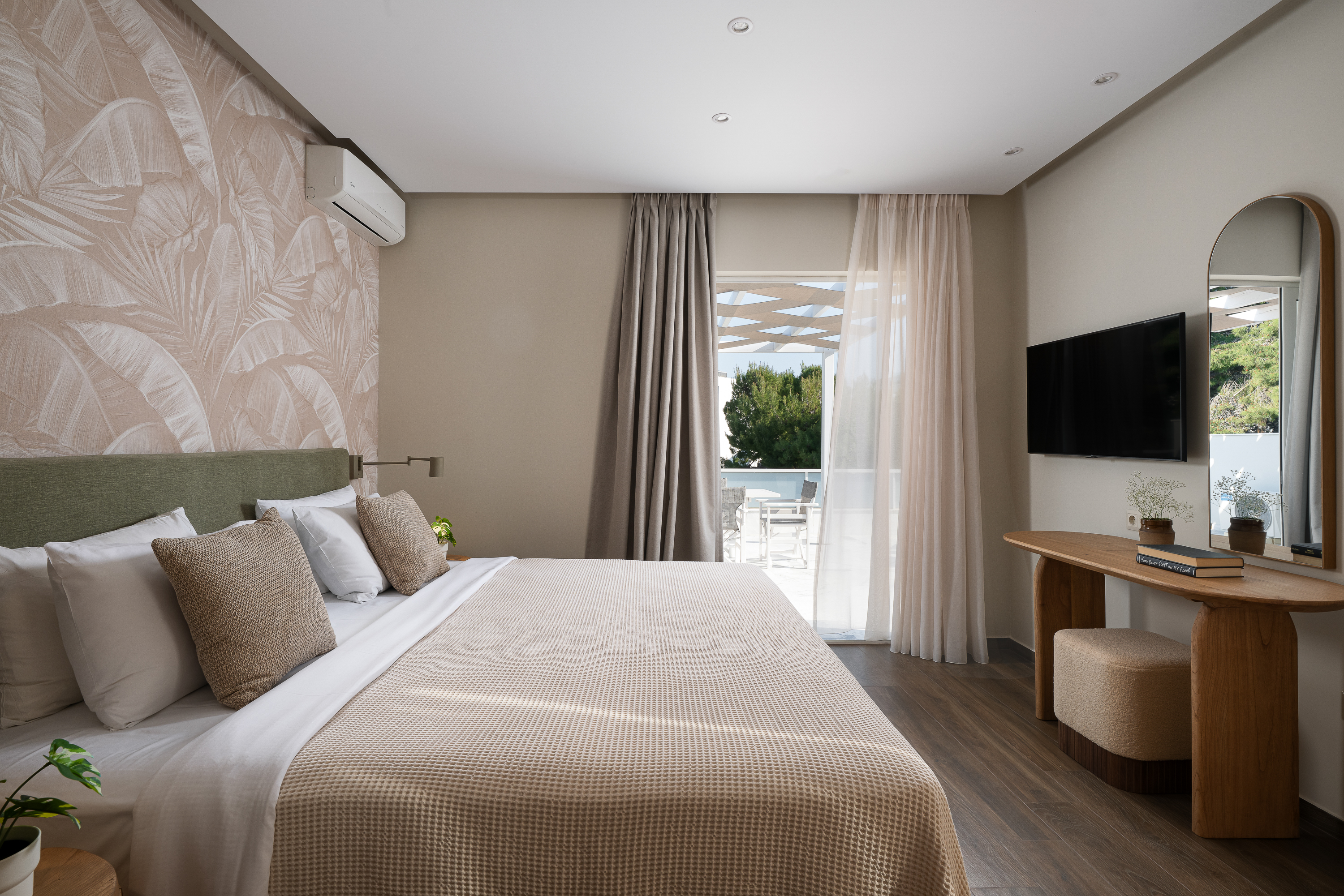 Comfort, Penthouse, Suite, Hot Tub
